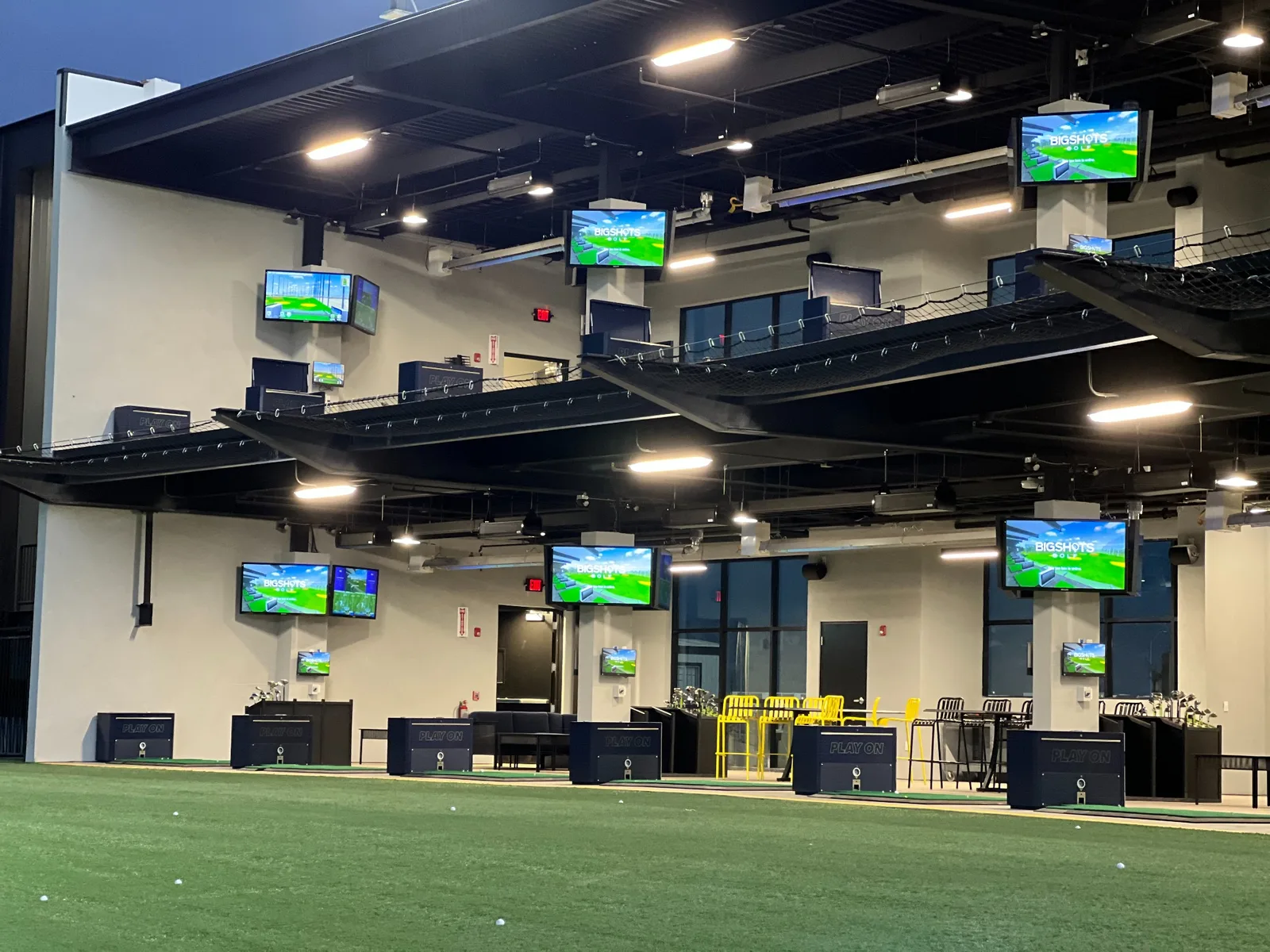BigShots Golf sports bar AV installation